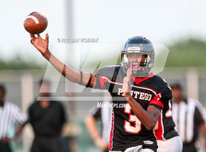 Thumbnail 1 in Oakridge vs. Pantego Christian photogallery.