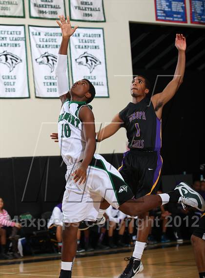 Thumbnail 3 in Jurupa Hills @ Fairmont Prep photogallery.