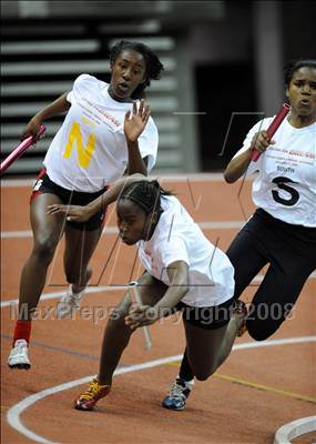 Thumbnail 2 in Run for the Dream Indoor Inviational photogallery.
