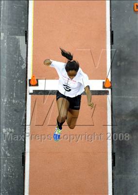 Thumbnail 2 in Run for the Dream Indoor Inviational photogallery.