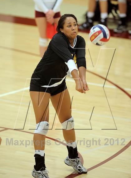 Thumbnail 1 in Foothill @ Esperanza photogallery.