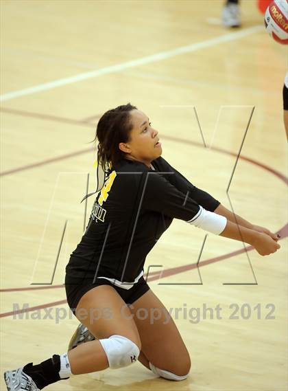 Thumbnail 1 in Foothill @ Esperanza photogallery.