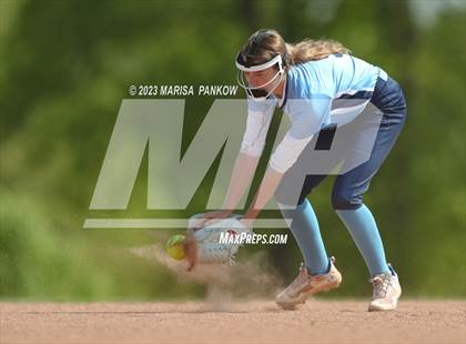 Thumbnail 2 in Bishop Grimes vs Phoenix photogallery.
