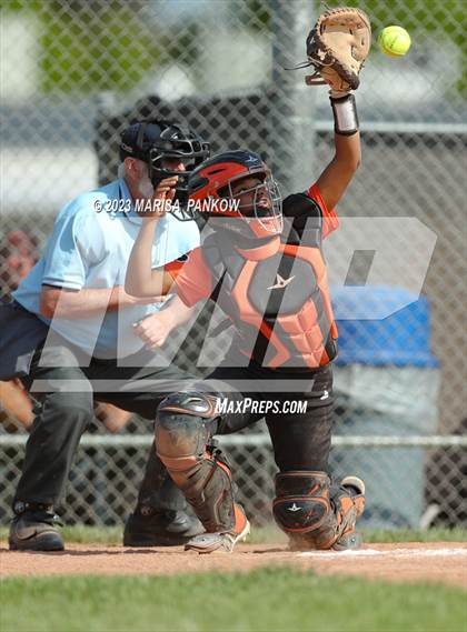 Thumbnail 2 in Bishop Grimes vs Phoenix photogallery.