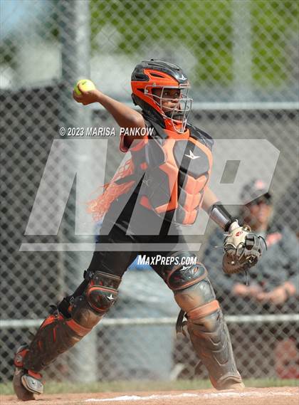 Thumbnail 2 in Bishop Grimes vs Phoenix photogallery.
