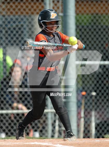 Thumbnail 3 in Bishop Grimes vs Phoenix photogallery.