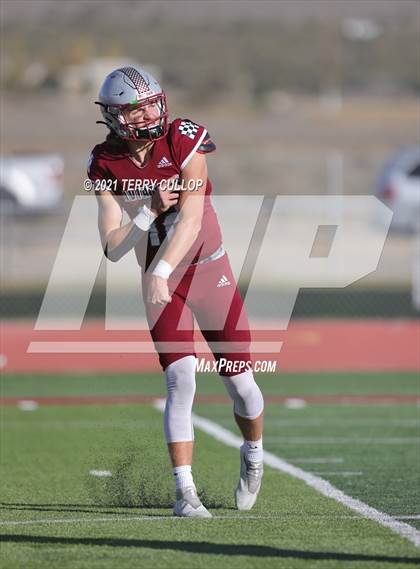 Thumbnail 3 in East vs. Cedar Valley (UHSAA 5A First Round Playoff) photogallery.