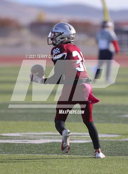 Thumbnail 3 in East vs. Cedar Valley (UHSAA 5A First Round Playoff) photogallery.