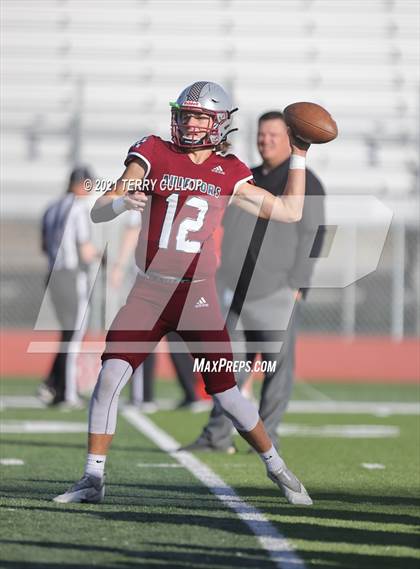 Thumbnail 3 in East vs. Cedar Valley (UHSAA 5A First Round Playoff) photogallery.