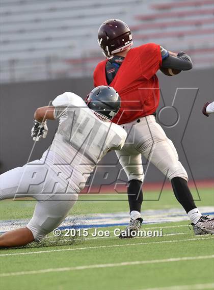 Thumbnail 1 in Lee [Robert E.] vs Highlands (Scrimmage) photogallery.