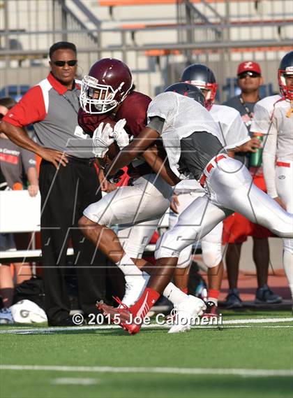 Thumbnail 3 in Lee [Robert E.] vs Highlands (Scrimmage) photogallery.