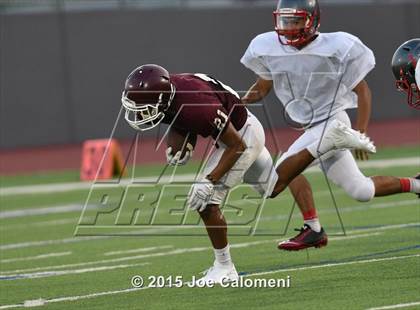 Thumbnail 2 in Lee [Robert E.] vs Highlands (Scrimmage) photogallery.