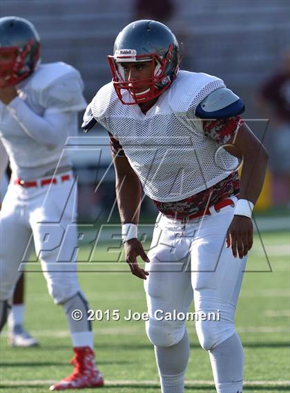 Thumbnail 1 in Lee [Robert E.] vs Highlands (Scrimmage) photogallery.