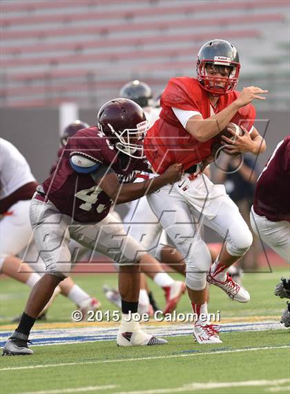 Thumbnail 1 in Lee [Robert E.] vs Highlands (Scrimmage) photogallery.