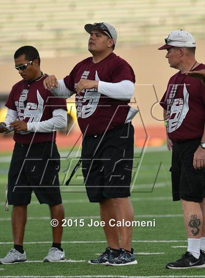 Thumbnail 1 in Lee [Robert E.] vs Highlands (Scrimmage) photogallery.