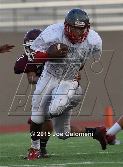 Thumbnail 3 in Lee [Robert E.] vs Highlands (Scrimmage) photogallery.