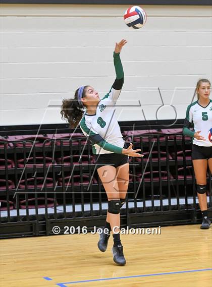 Thumbnail 2 in Reagan [Ronald] vs Smithson Valley (NEISD Invitational) photogallery.