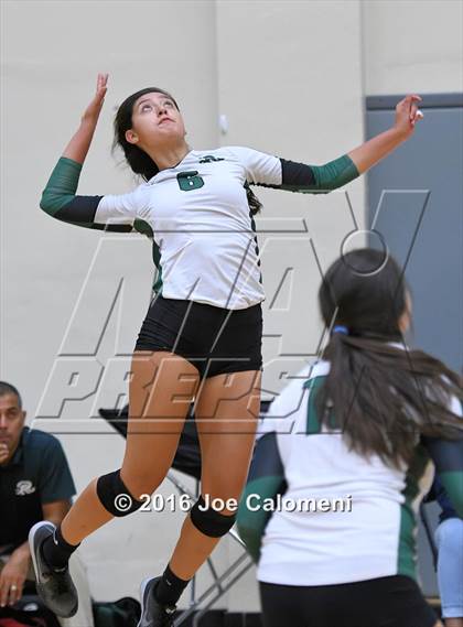 Thumbnail 1 in Reagan [Ronald] vs Smithson Valley (NEISD Invitational) photogallery.