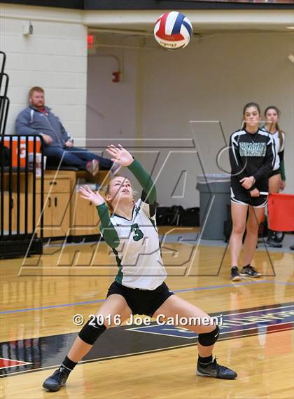 Thumbnail 3 in Reagan [Ronald] vs Smithson Valley (NEISD Invitational) photogallery.