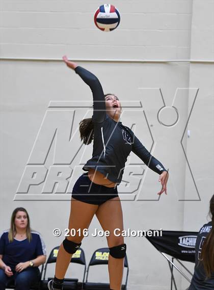 Thumbnail 1 in Reagan [Ronald] vs Smithson Valley (NEISD Invitational) photogallery.
