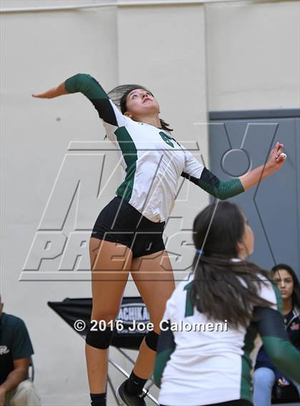 Thumbnail 2 in Reagan [Ronald] vs Smithson Valley (NEISD Invitational) photogallery.