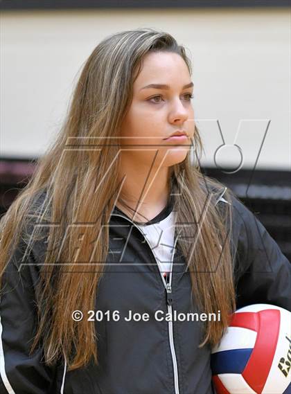 Thumbnail 3 in Reagan [Ronald] vs Smithson Valley (NEISD Invitational) photogallery.