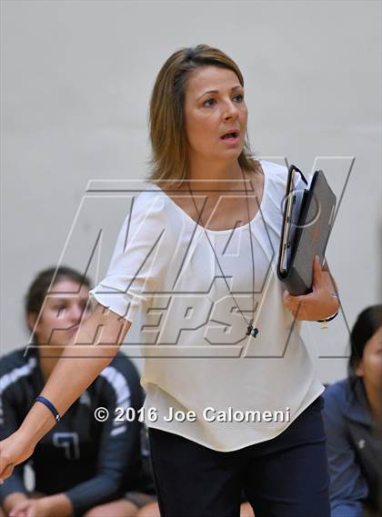 Thumbnail 2 in Reagan [Ronald] vs Smithson Valley (NEISD Invitational) photogallery.
