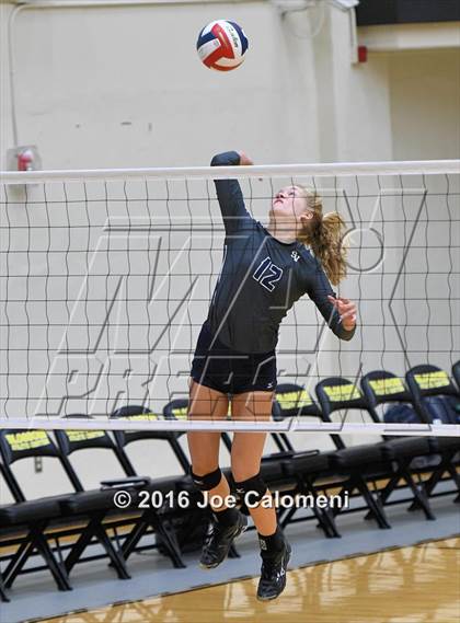 Thumbnail 1 in Reagan [Ronald] vs Smithson Valley (NEISD Invitational) photogallery.