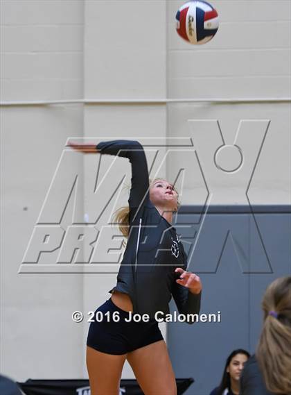 Thumbnail 1 in Reagan [Ronald] vs Smithson Valley (NEISD Invitational) photogallery.
