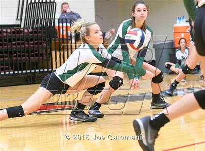 Thumbnail 2 in Reagan [Ronald] vs Smithson Valley (NEISD Invitational) photogallery.