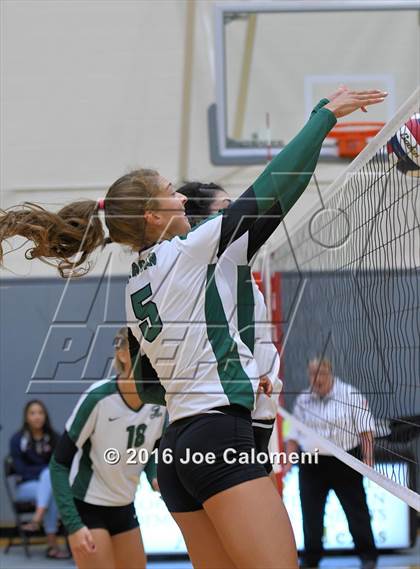 Thumbnail 3 in Reagan [Ronald] vs Smithson Valley (NEISD Invitational) photogallery.