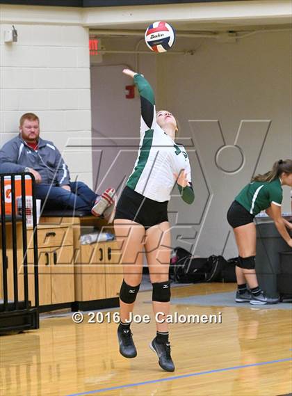 Thumbnail 2 in Reagan [Ronald] vs Smithson Valley (NEISD Invitational) photogallery.