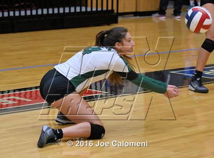 Thumbnail 3 in Reagan [Ronald] vs Smithson Valley (NEISD Invitational) photogallery.