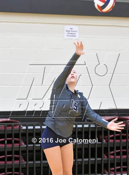 Thumbnail 2 in Reagan [Ronald] vs Smithson Valley (NEISD Invitational) photogallery.