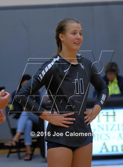 Thumbnail 2 in Reagan [Ronald] vs Smithson Valley (NEISD Invitational) photogallery.