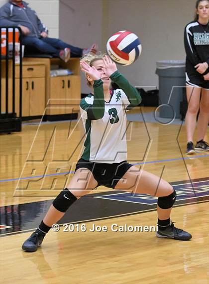 Thumbnail 2 in Reagan [Ronald] vs Smithson Valley (NEISD Invitational) photogallery.