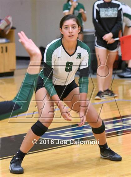 Thumbnail 3 in Reagan [Ronald] vs Smithson Valley (NEISD Invitational) photogallery.