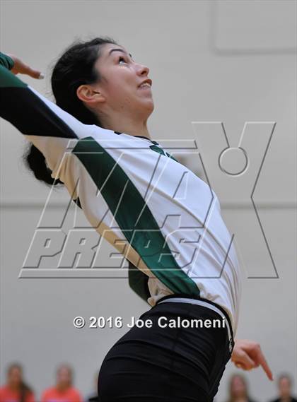 Thumbnail 2 in Reagan [Ronald] vs Smithson Valley (NEISD Invitational) photogallery.