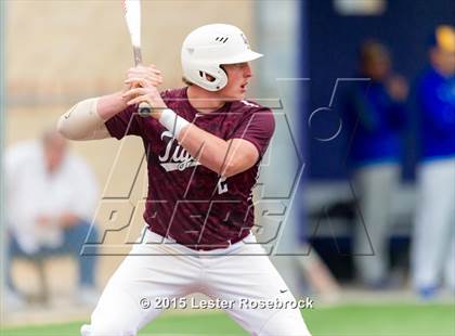 Thumbnail 3 in Alamo Heights vs. Dripping Springs (5A Regional Quarterfinals) photogallery.