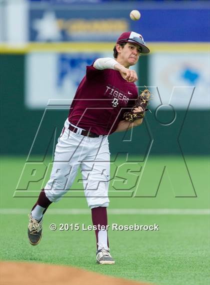 Thumbnail 3 in Alamo Heights vs. Dripping Springs (5A Regional Quarterfinals) photogallery.