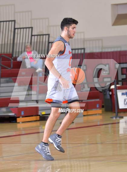 Thumbnail 2 in Woodcreek vs. Beverly Hills (Rancho Mirage Holiday Invitational) photogallery.