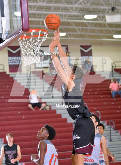 Thumbnail 3 in Woodcreek vs. Beverly Hills (Rancho Mirage Holiday Invitational) photogallery.