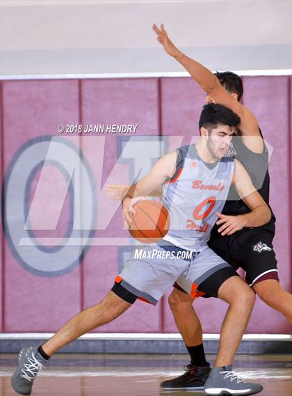Thumbnail 2 in Woodcreek vs. Beverly Hills (Rancho Mirage Holiday Invitational) photogallery.