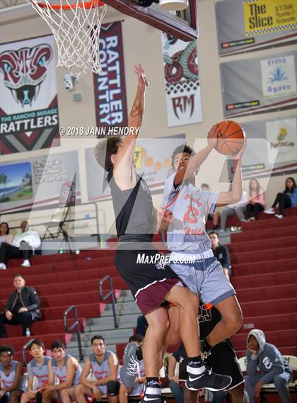 Thumbnail 1 in Woodcreek vs. Beverly Hills (Rancho Mirage Holiday Invitational) photogallery.