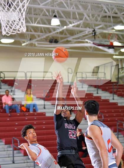 Thumbnail 2 in Woodcreek vs. Beverly Hills (Rancho Mirage Holiday Invitational) photogallery.