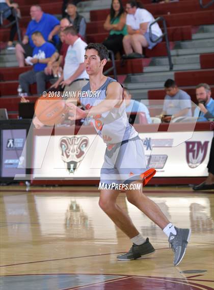 Thumbnail 3 in Woodcreek vs. Beverly Hills (Rancho Mirage Holiday Invitational) photogallery.