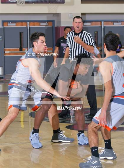 Thumbnail 2 in Woodcreek vs. Beverly Hills (Rancho Mirage Holiday Invitational) photogallery.