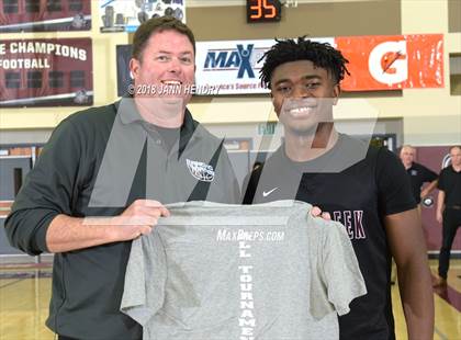 Thumbnail 3 in Woodcreek vs. Beverly Hills (Rancho Mirage Holiday Invitational) photogallery.