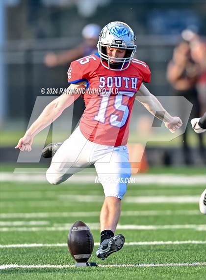 Thumbnail 3 in Murat Shriner North South All Star Classic photogallery.