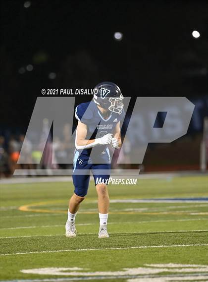 Thumbnail 3 in Eastside Catholic @ Valor Christian photogallery.